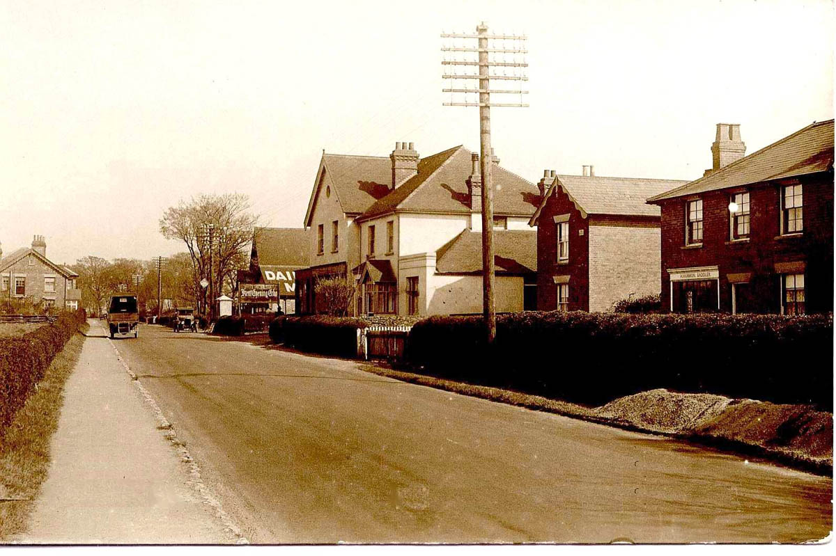 main road facing potten farm 1